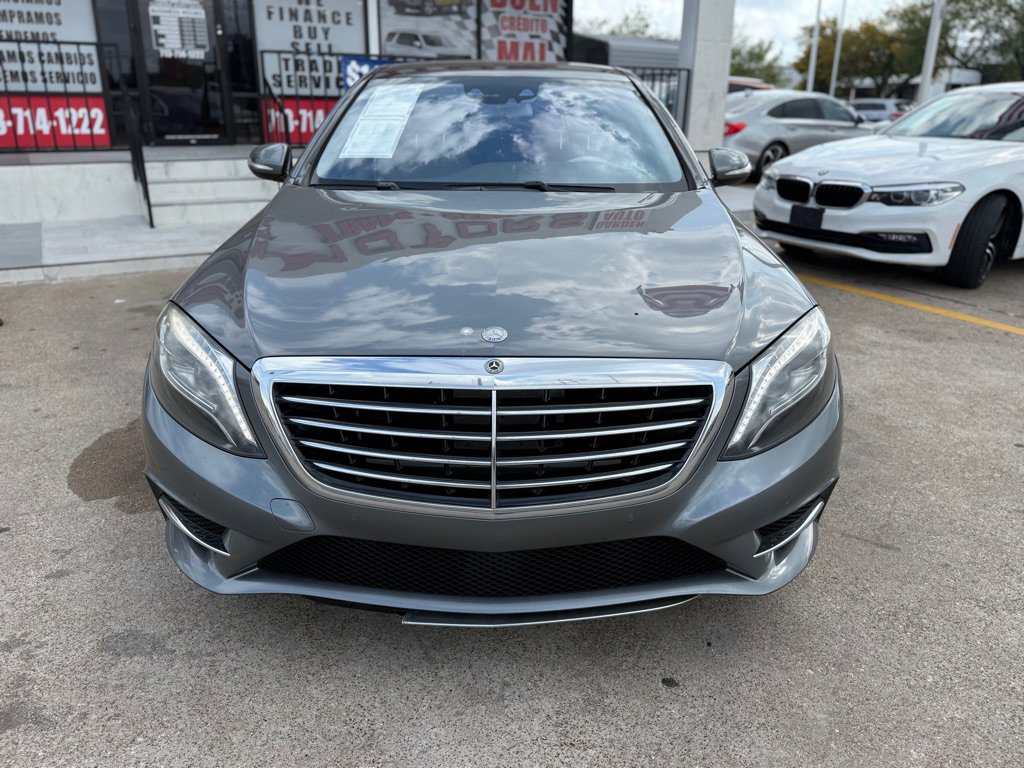 Used 2017 Mercedes-Benz S 550 4MATIC Sedan image 2