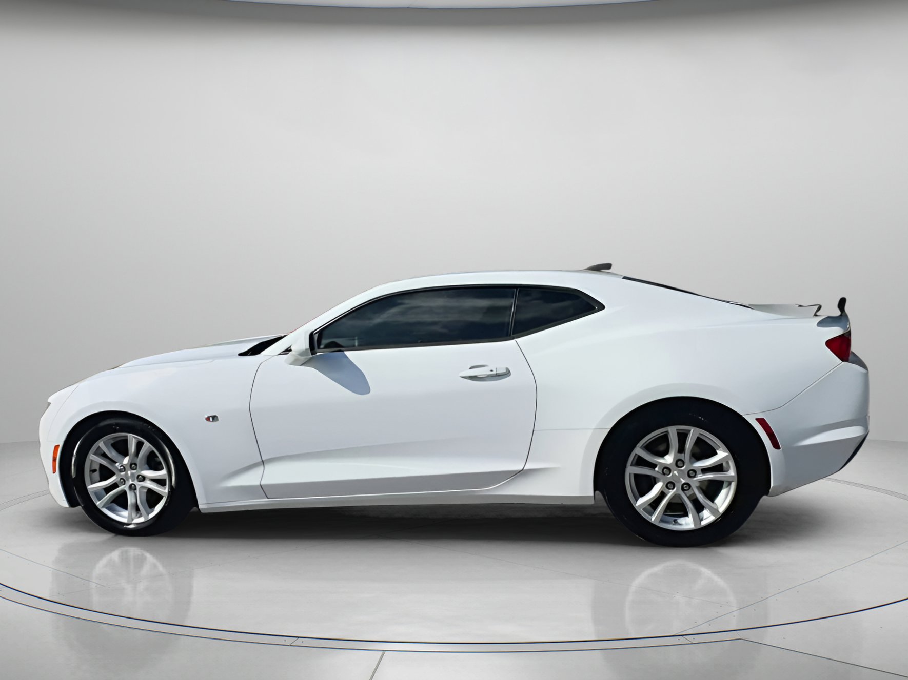 Used 2020 Chevrolet Camaro LS image 18