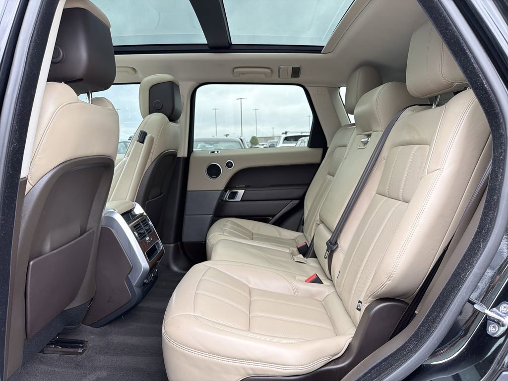 Used 2019 Land Rover Range Rover Sport HST AWD/4WD image 5