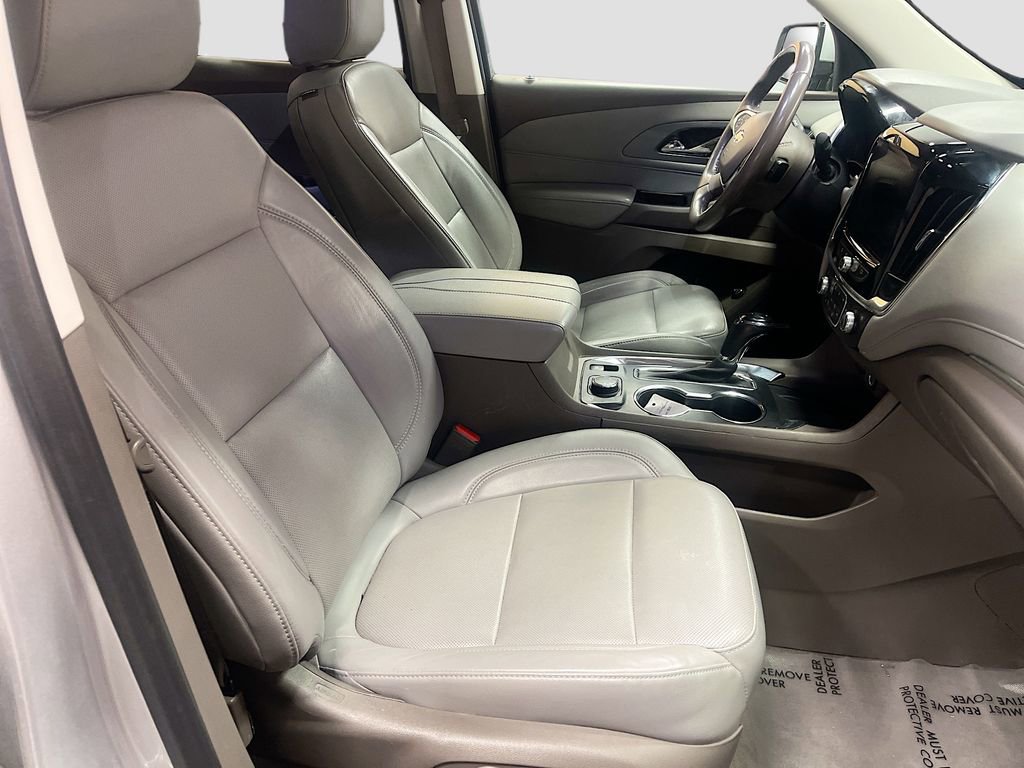 Used 2020 Chevrolet Traverse Premier image 30