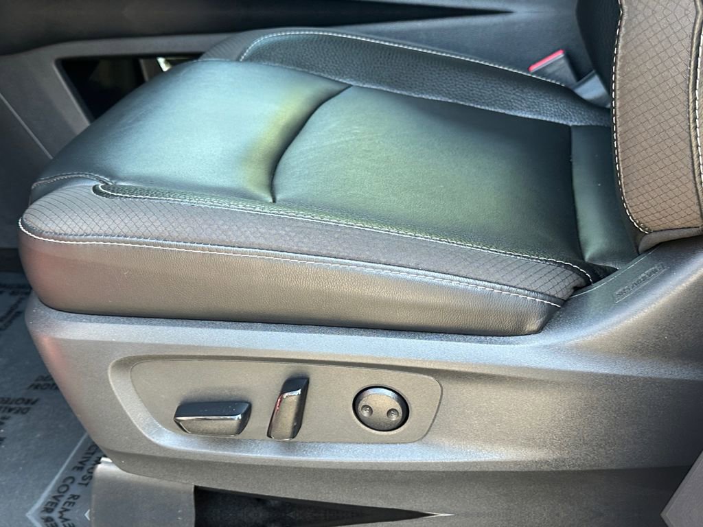 Used 2023 Nissan Pathfinder SL AWD/4WD image 24
