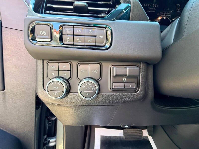 Used 2025 GMC Yukon AT4 Ultimate w/ LPO, Floor Liner Package AWD/4WD image 24