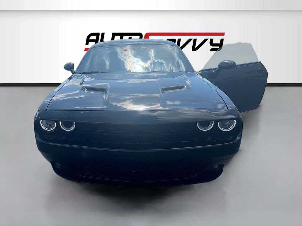Used 2022 Dodge Challenger GT AWD/4WD image 2