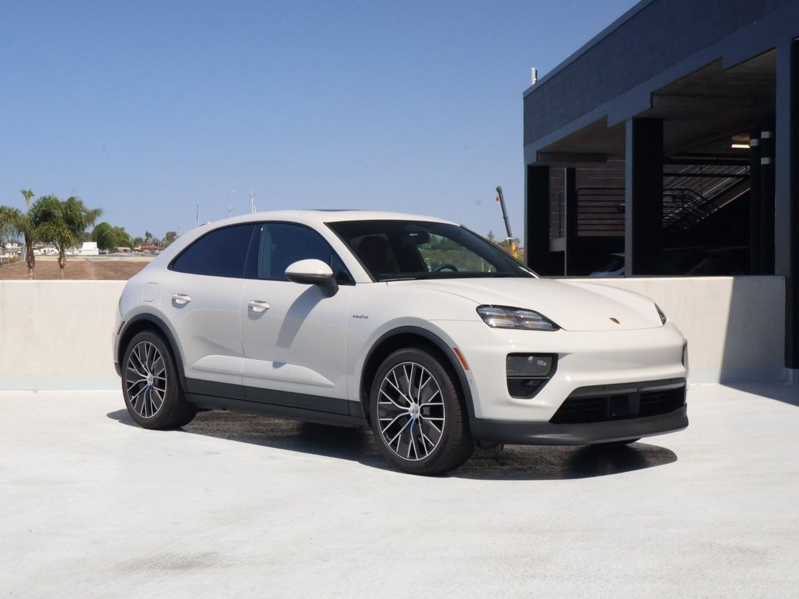 New 2026 Porsche Macan Electric RWD image 7