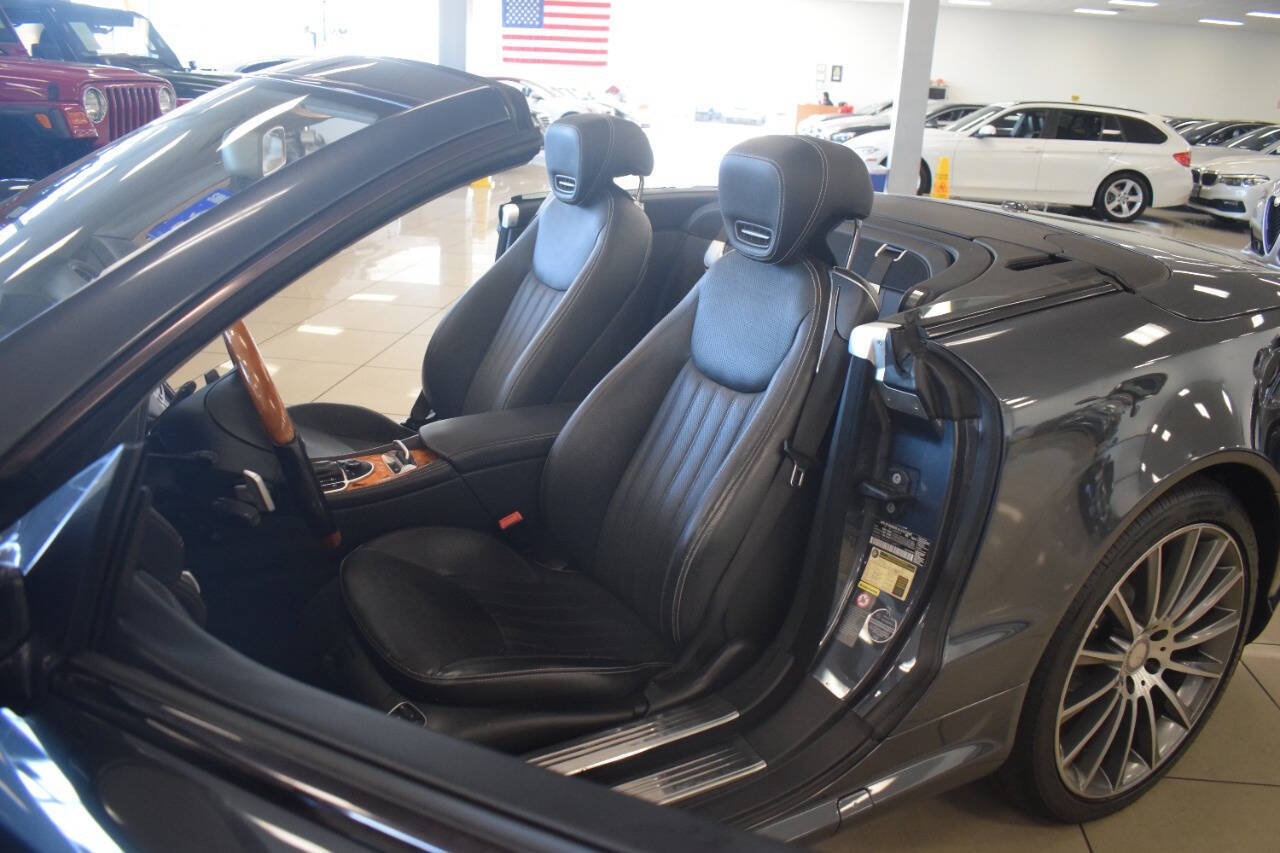 Used 2012 Mercedes-Benz SL 550 image 34