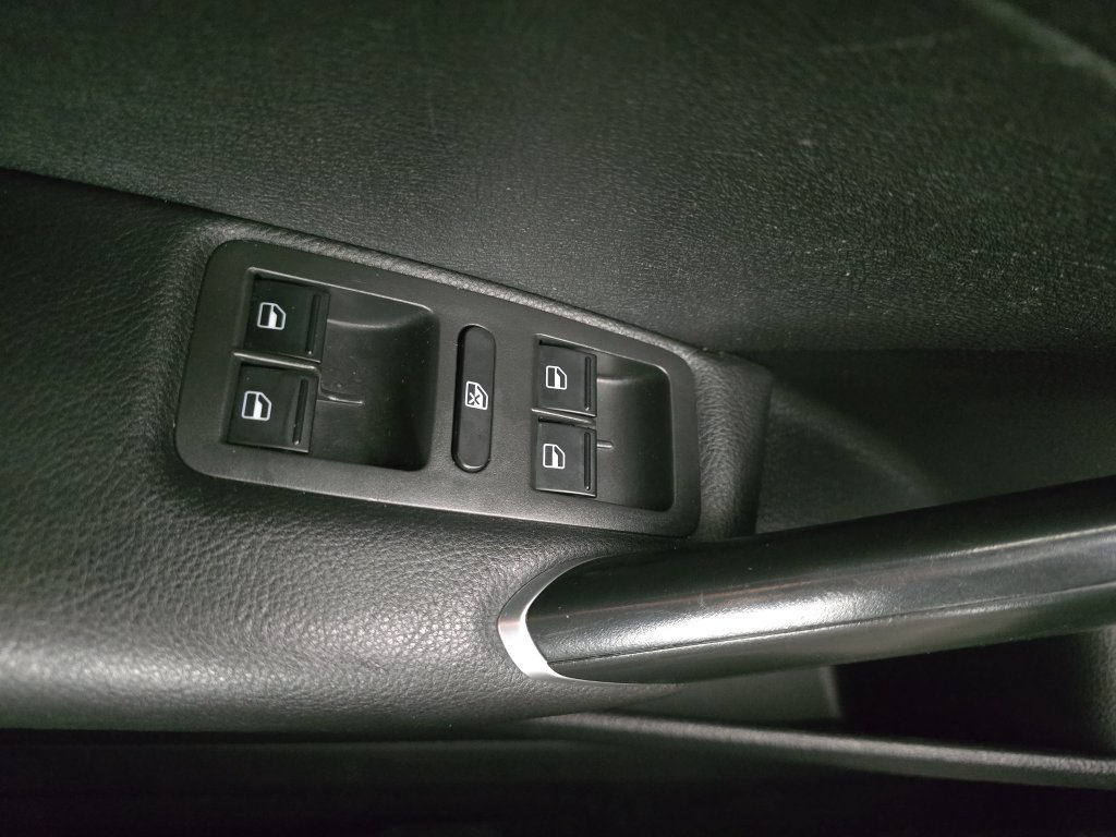 Used 2021 Volkswagen Passat 2.0T S FWD image 29