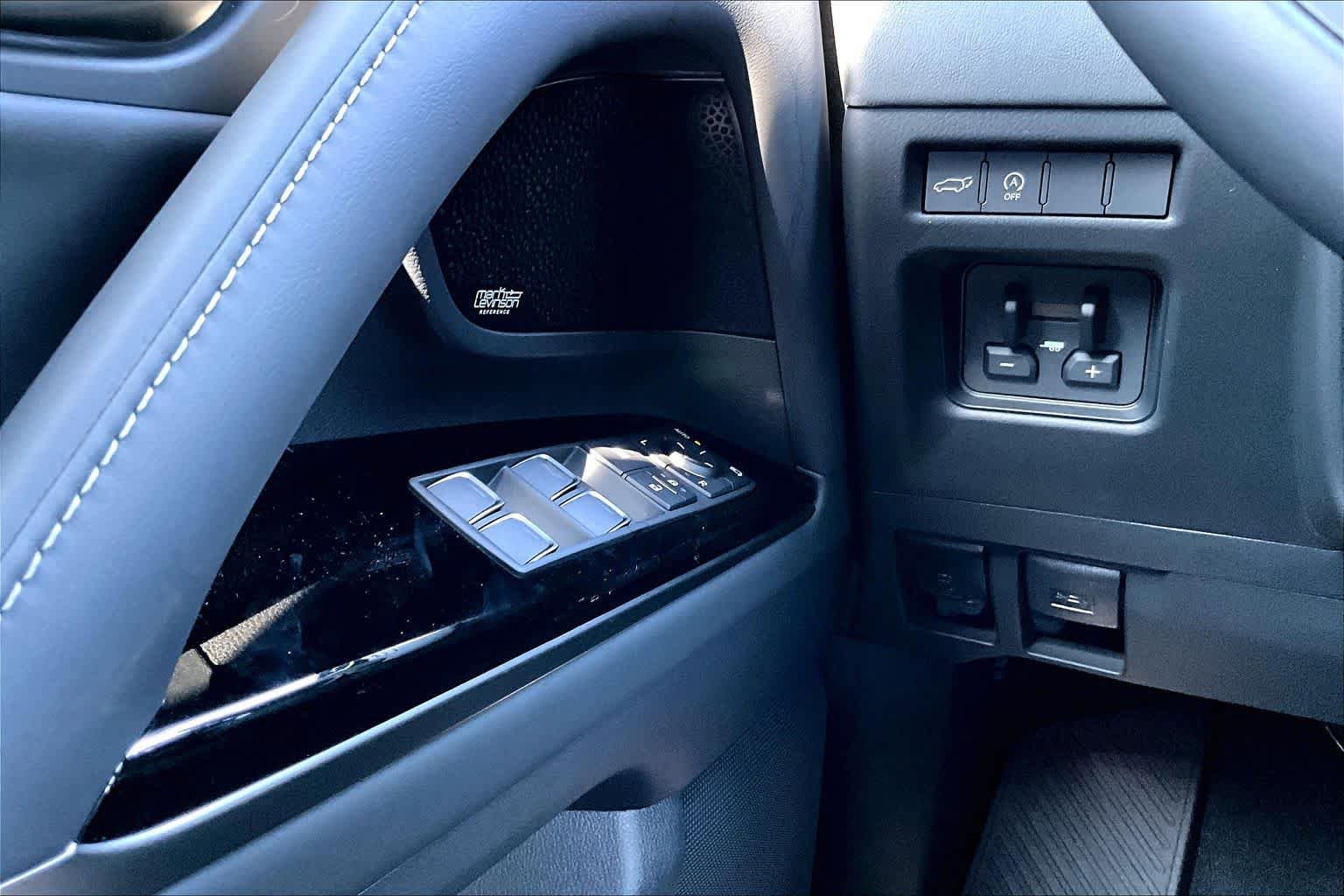 New 2026 Lexus LX 600 4WD w/ Luxury Package image 20
