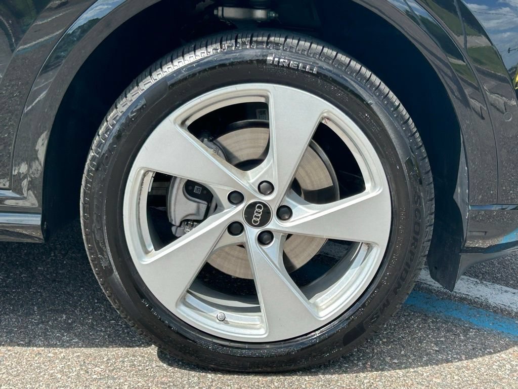 Used 2025 Audi Q5 Premium Plus w/ Premium Plus AWD/4WD image 45