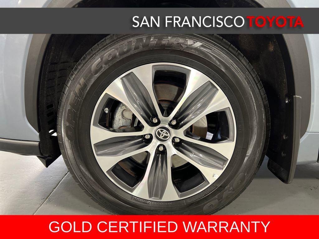 Certified 2024 Toyota Highlander XLE AWD/4WD image 9