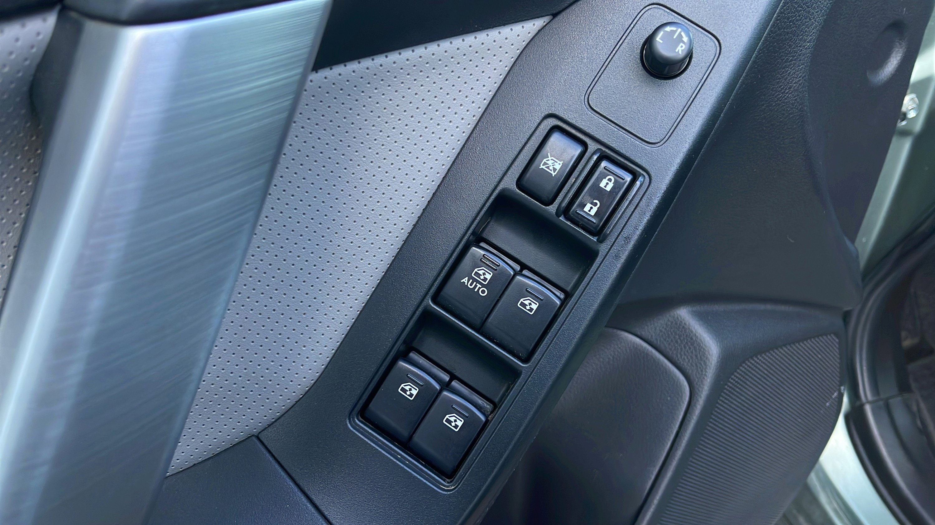 Used 2015 Subaru Forester 2.5i Touring image 21