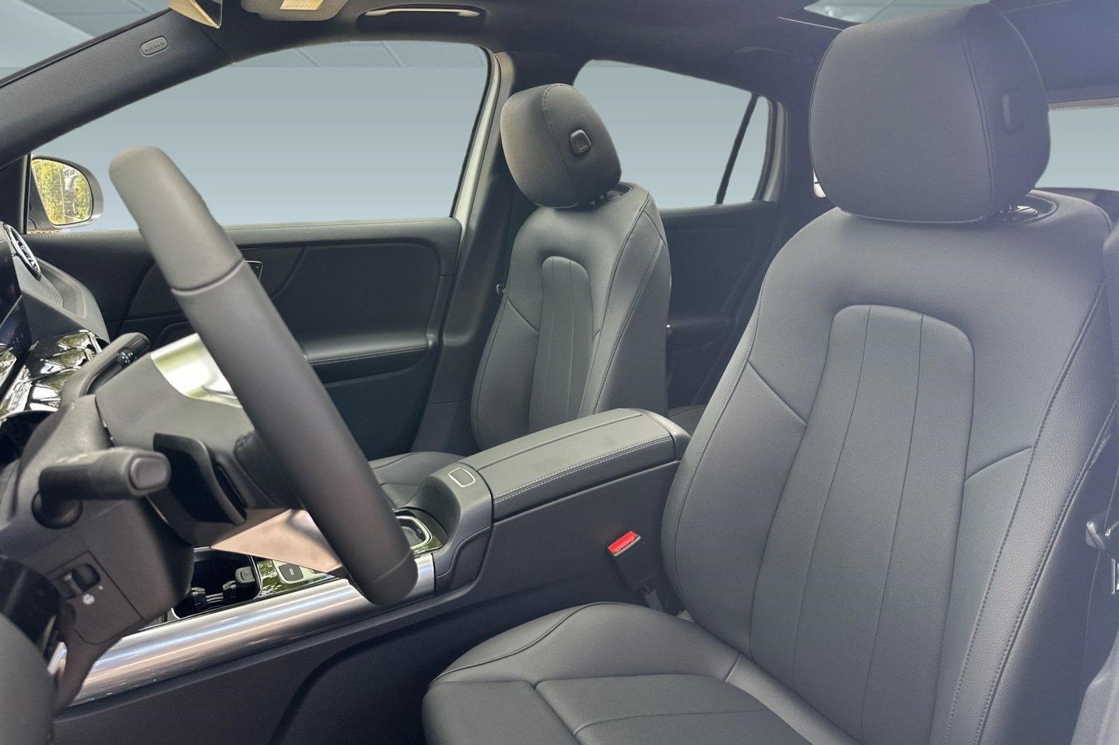 New 2026 Mercedes-Benz GLA 250 4MATIC image 5