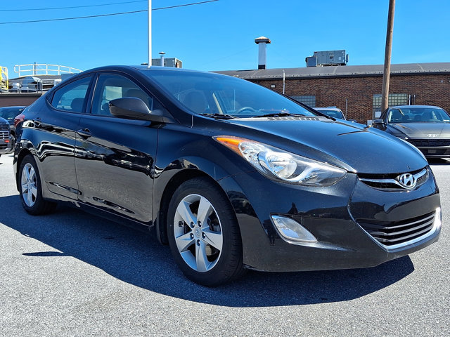 Used 2013 Hyundai Elantra GLS w/ Preferred Pkg image 3