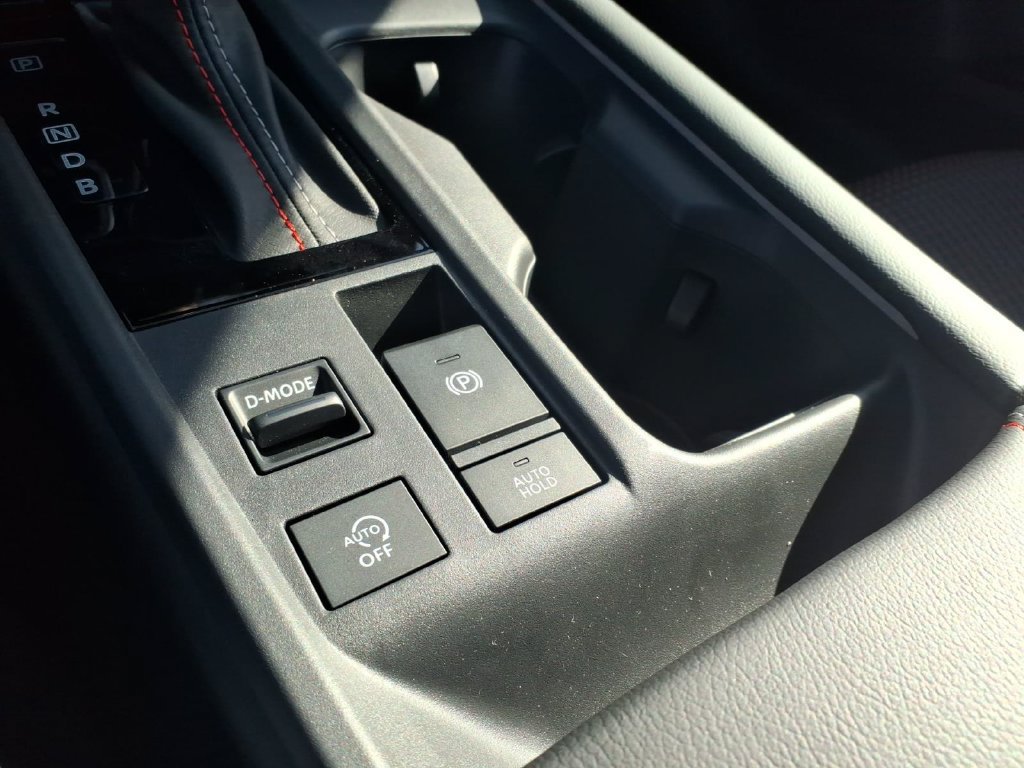 New 2026 Nissan Sentra SR w/ Floor Mat Package FWD image 16