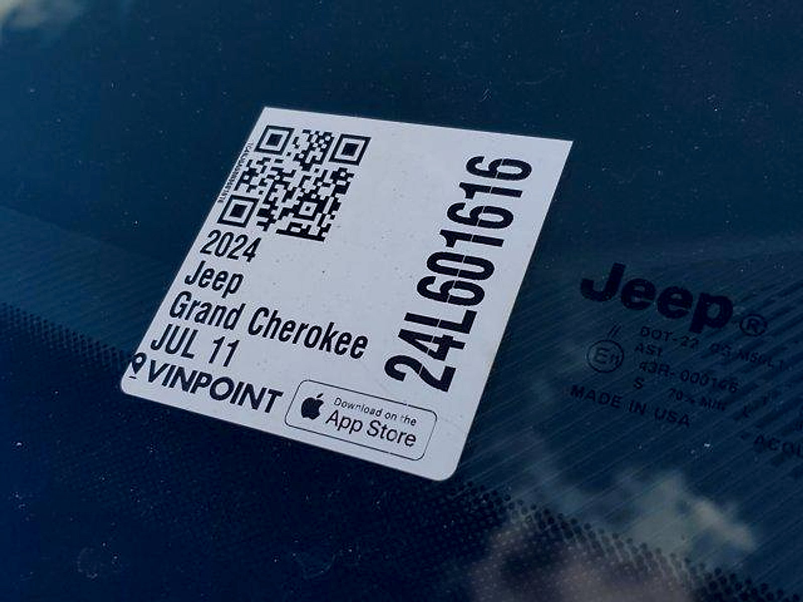 New 2024 Jeep Grand Cherokee Altitude RWD image 11