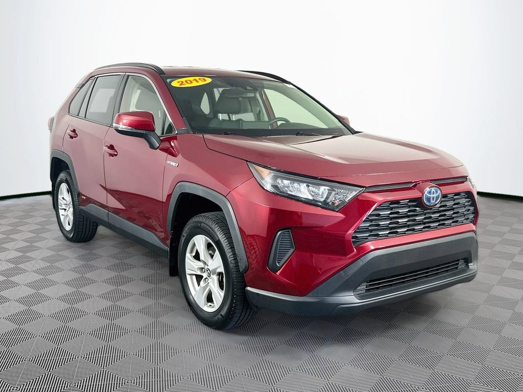 Used 2019 Toyota RAV4 LE w/ All Weather Liner Package AWD/4WD video 3
