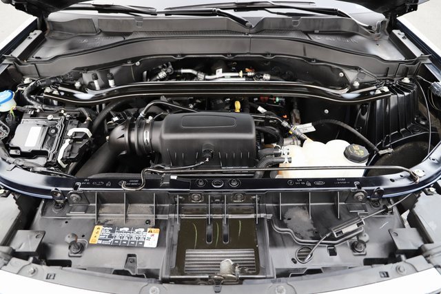 Used 2023 Ford Explorer Limited image 3