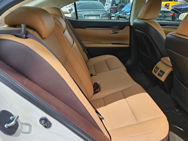 Used 2017 Lexus ES 350 w/ Premium Package FWD image 16