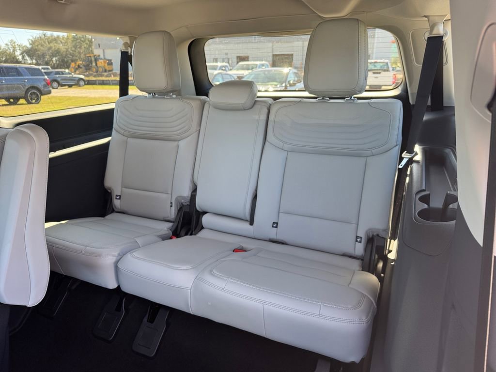 New 2025 Ford Expedition Max Platinum w/ Platinum Ultimate Package image 27