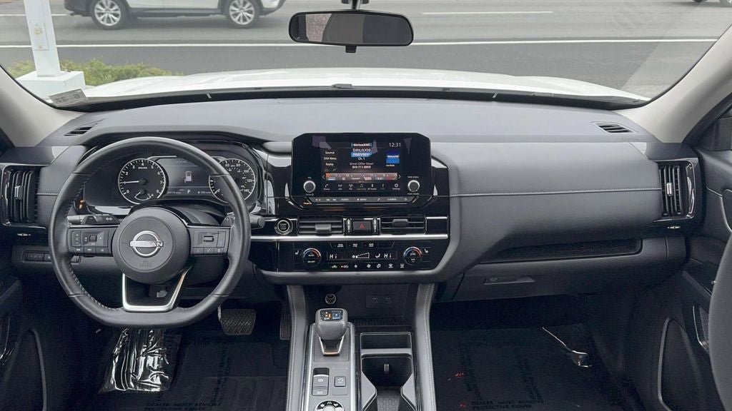 Used 2022 Nissan Pathfinder SV image 35