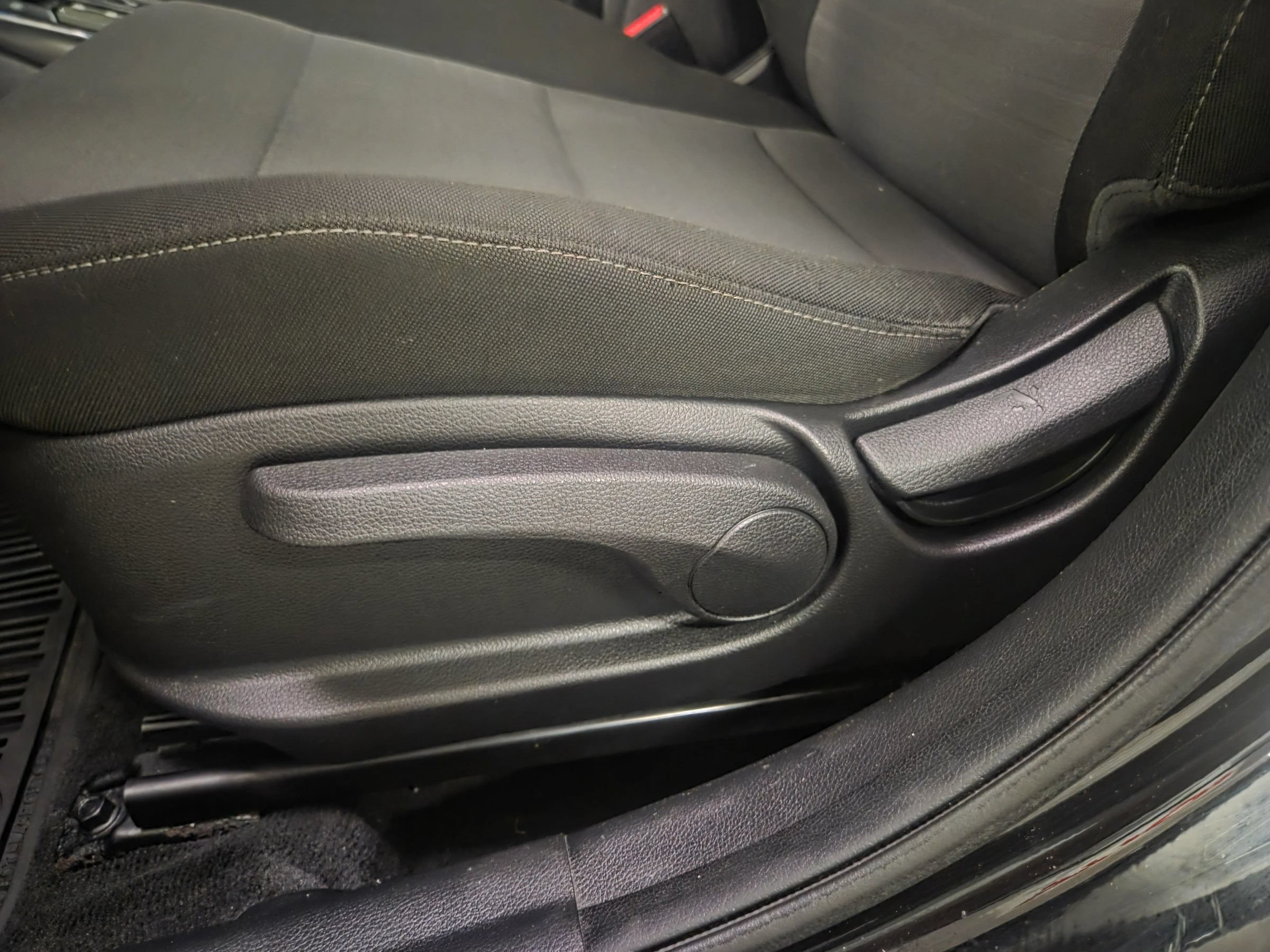 Used 2017 Kia Forte S FWD image 15
