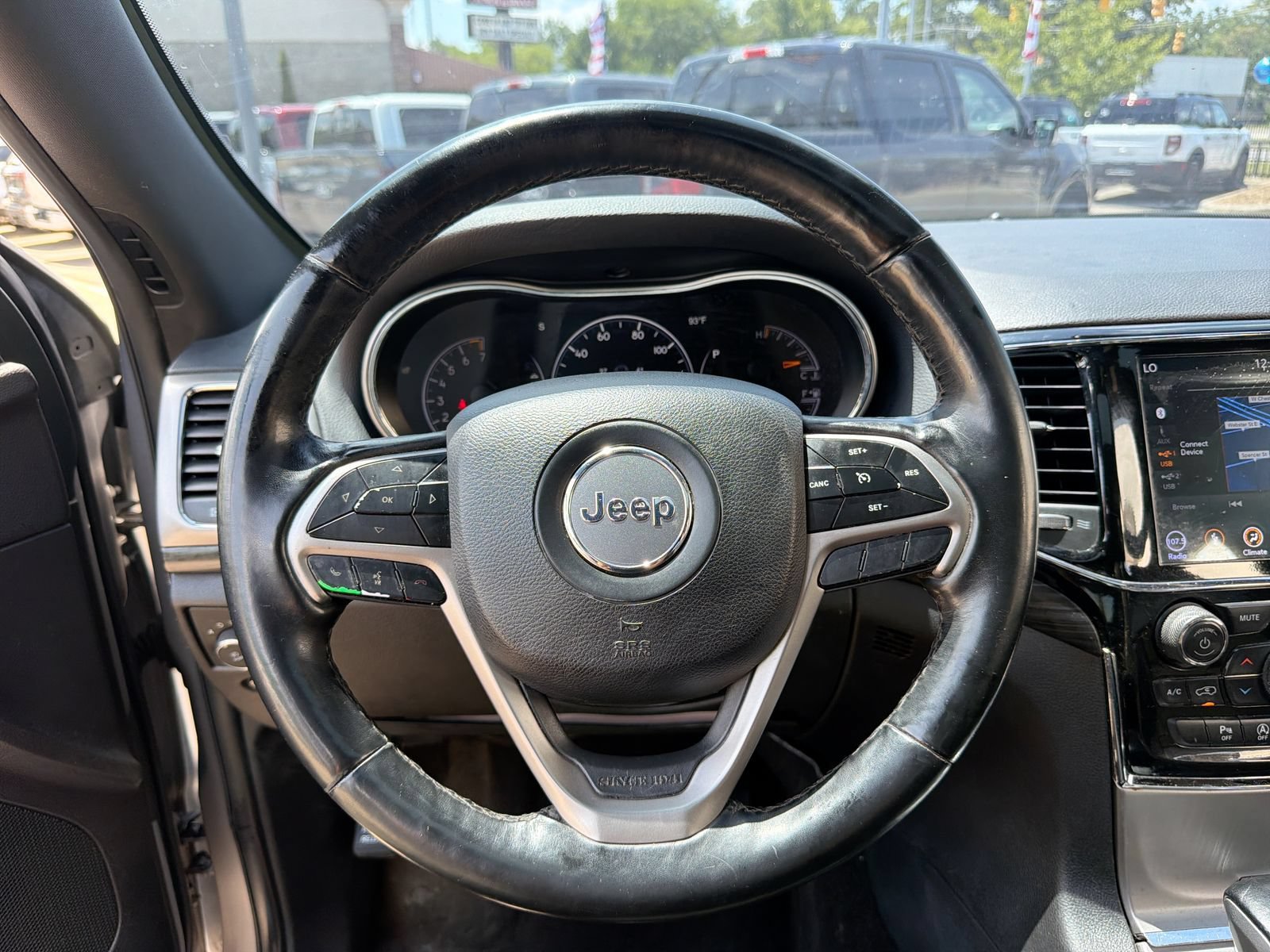 Used 2019 Jeep Grand Cherokee Altitude AWD/4WD image 23
