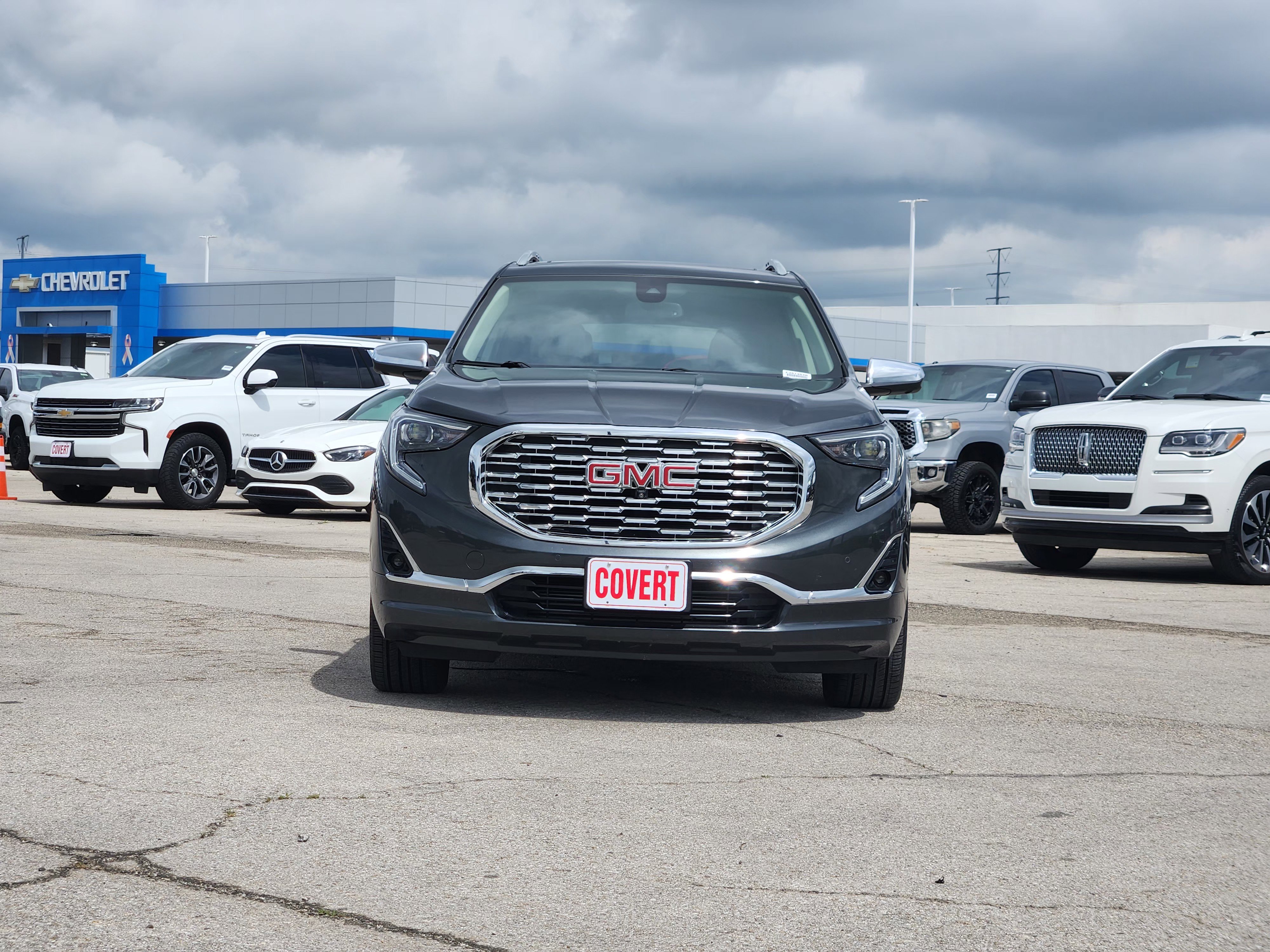 Used 2020 GMC Terrain Denali w/ Denali Premium Package AWD/4WD image 2
