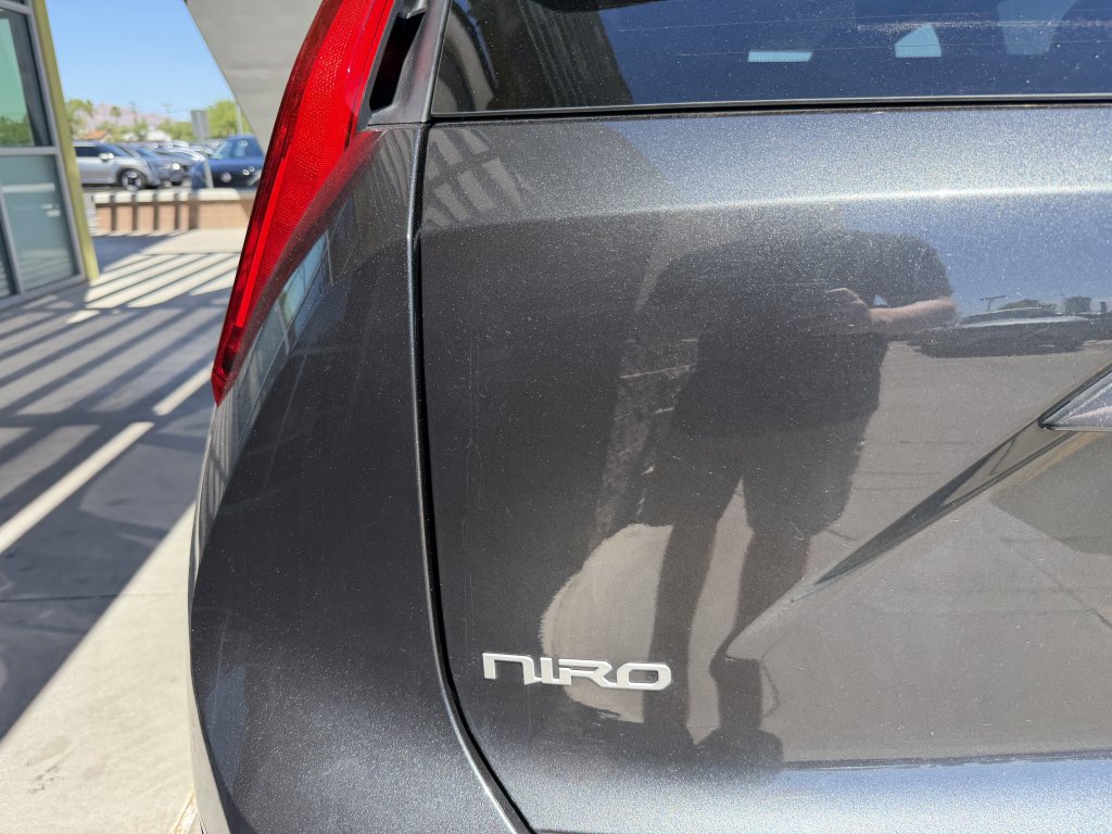 Used 2023 Kia Niro Wave w/ Wave Preserve Package image 14