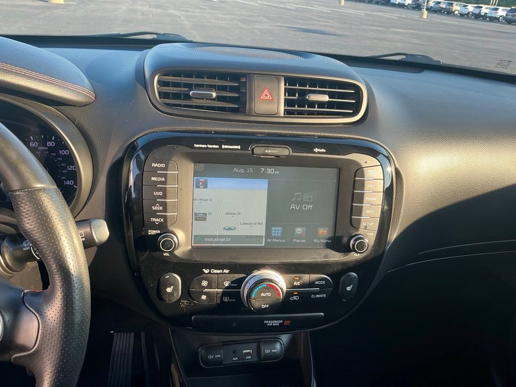 Used 2017 Kia Soul ! w/ Tech Package FWD image 22