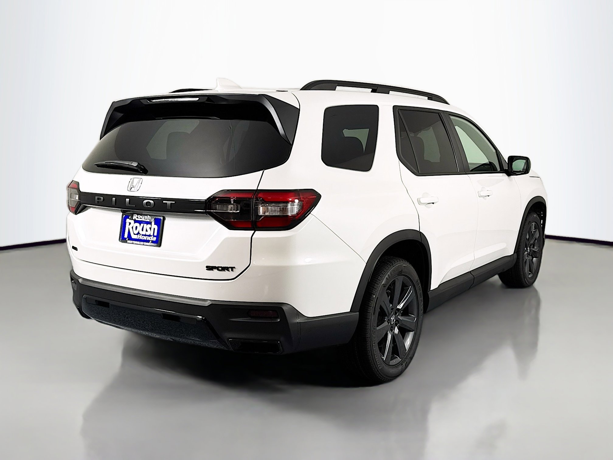 New 2026 Honda Pilot Sport image 5