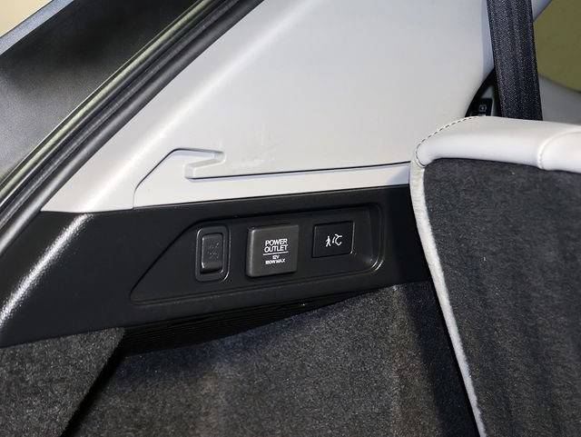 Used 2023 Acura MDX SH-AWD w/ Advance Package image 33
