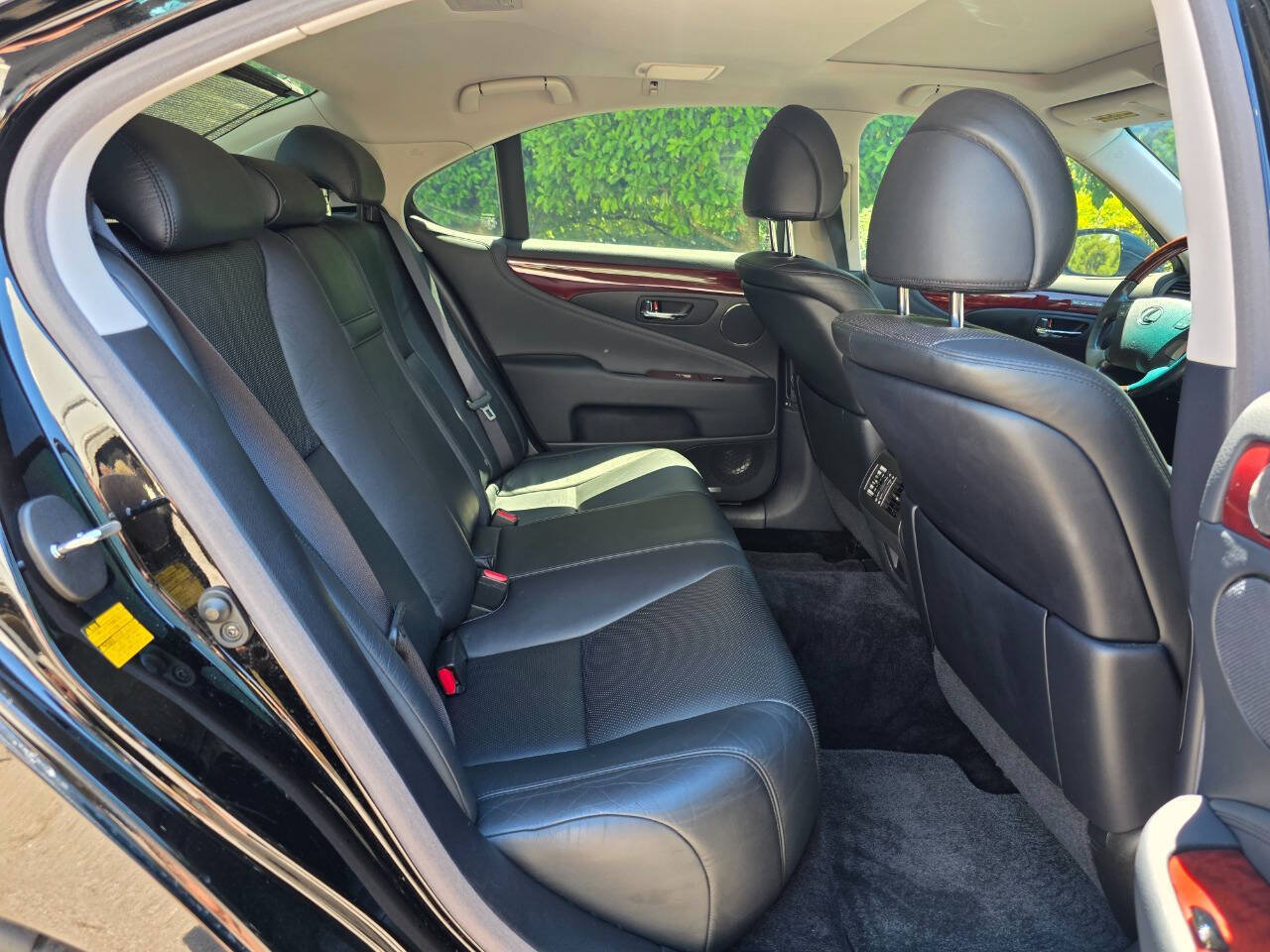 Used 2010 Lexus LS 460 RWD image 36