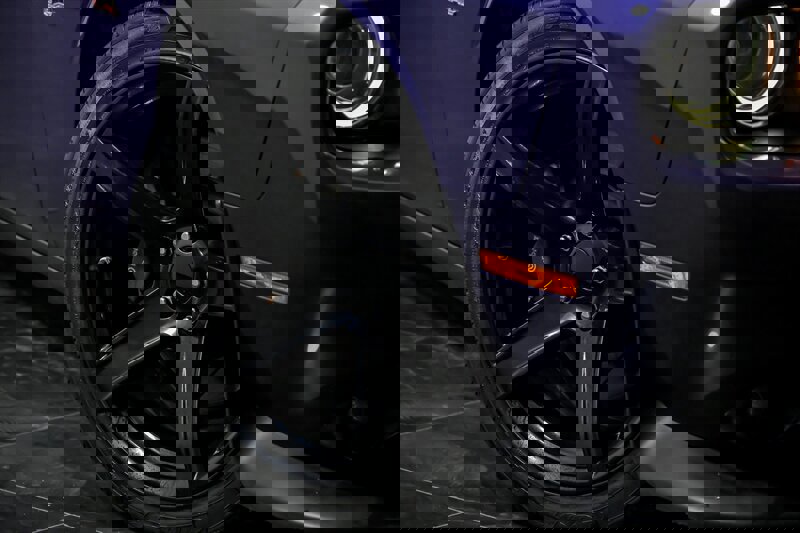 Used 2016 Dodge Challenger R/T Scat Pack w/ Leather Interior Group image 3