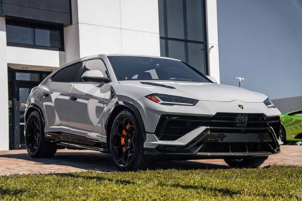 Used 2024 Lamborghini Urus Performante AWD/4WD image 7
