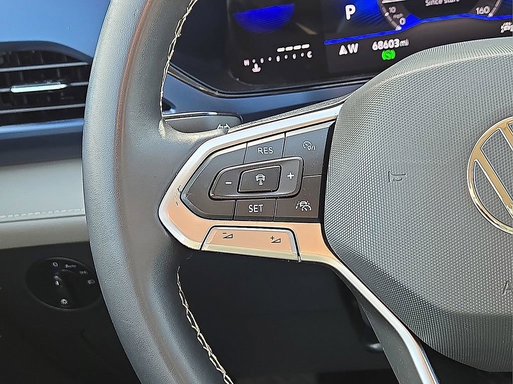 Used 2024 Volkswagen Taos SE image 17