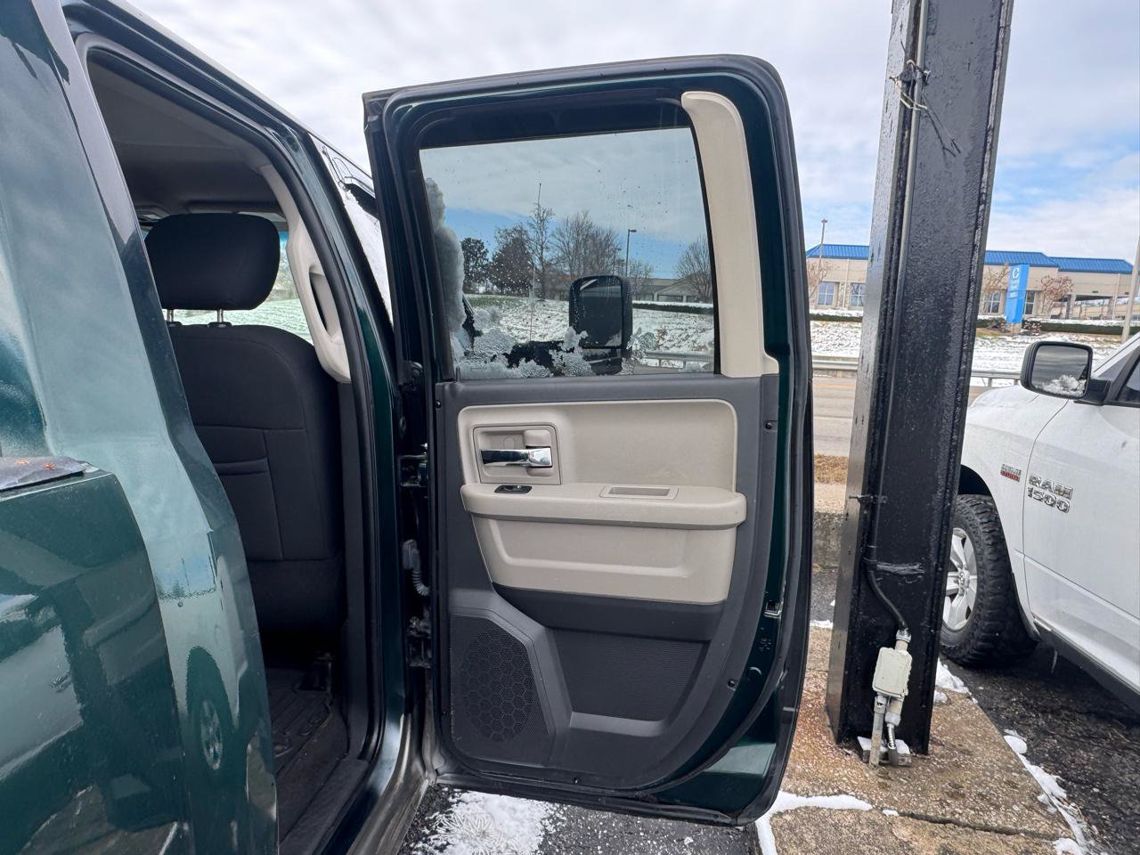 Used 2011 RAM 1500 Outdoorsman AWD/4WD image 37