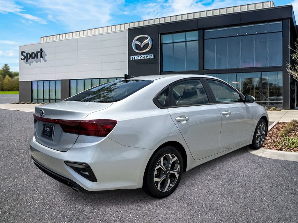 Used 2021 Kia Forte LXS FWD image 3