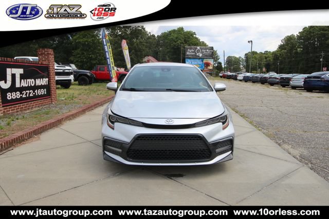 Used 2020 Toyota Corolla SE FWD image 2