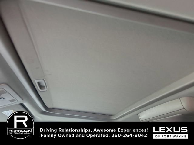 Used 2014 Chevrolet Suburban LT image 12