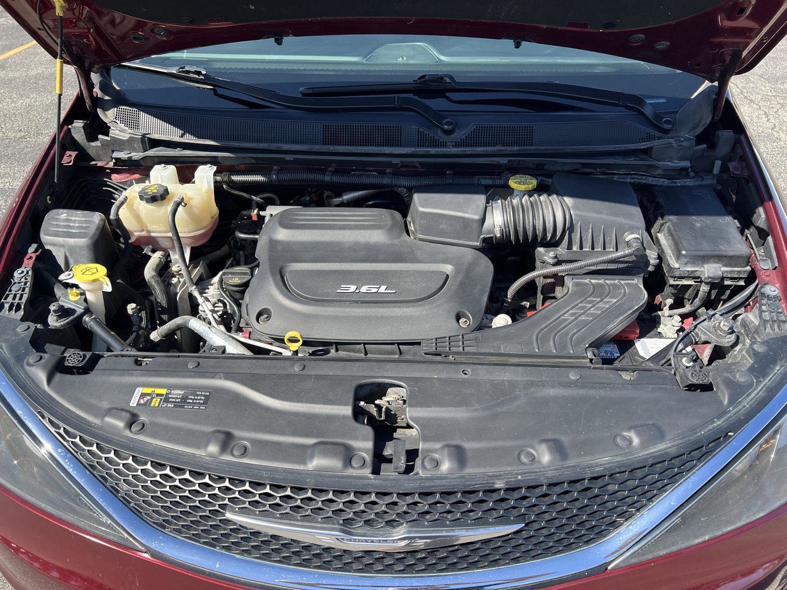 Used 2017 Chrysler Pacifica Touring image 55