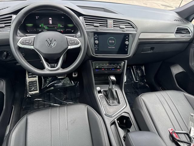 Certified 2023 Volkswagen Tiguan SE R-Line FWD image 7