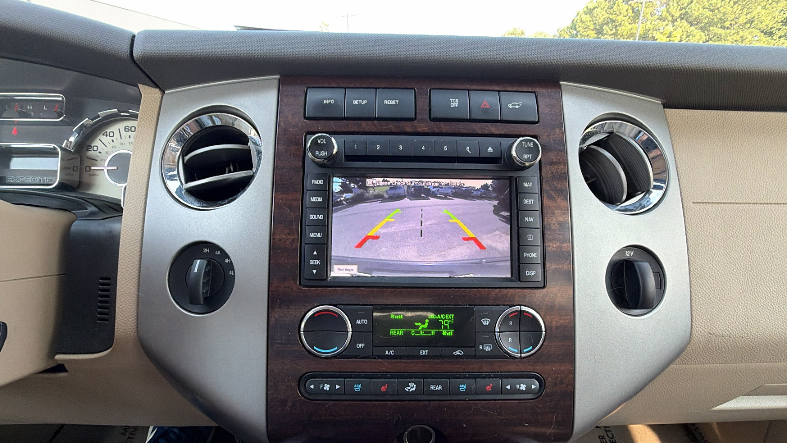 Used 2014 Ford Expedition EL XLT w/ Equipment Group 202A AWD/4WD image 36