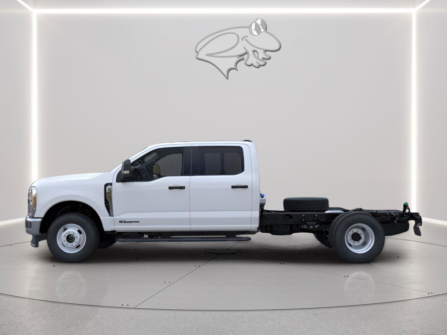 New 2026 Ford F350 XL w/ XL Chrome Package image 3