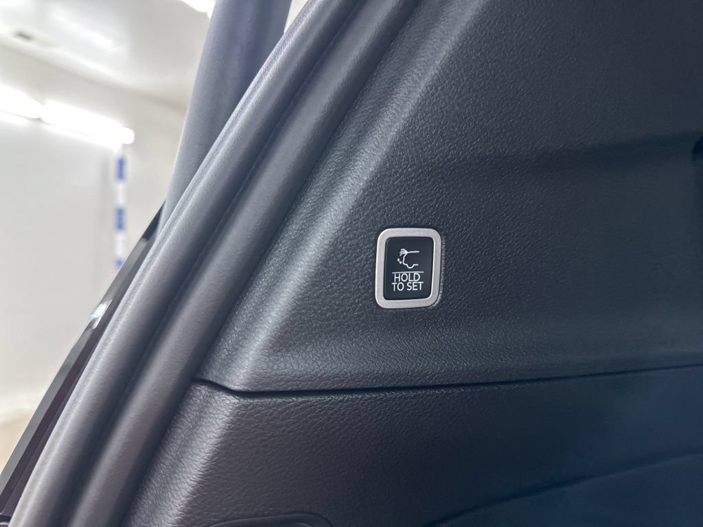 New 2027 Chrysler Pacifica Select FWD image 26