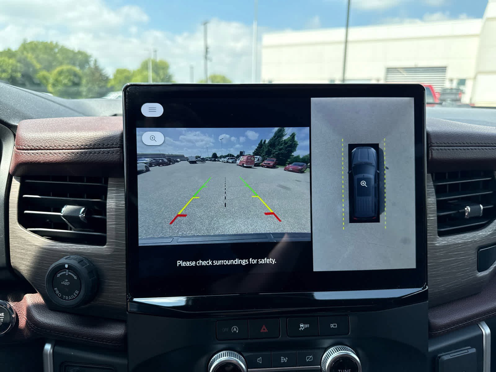 Used 2023 Ford Expedition Limited image 12