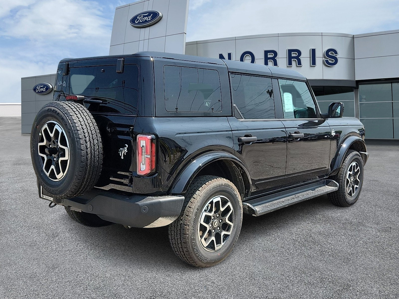 New 2026 Ford Bronco Outer Banks AWD/4WD image 4