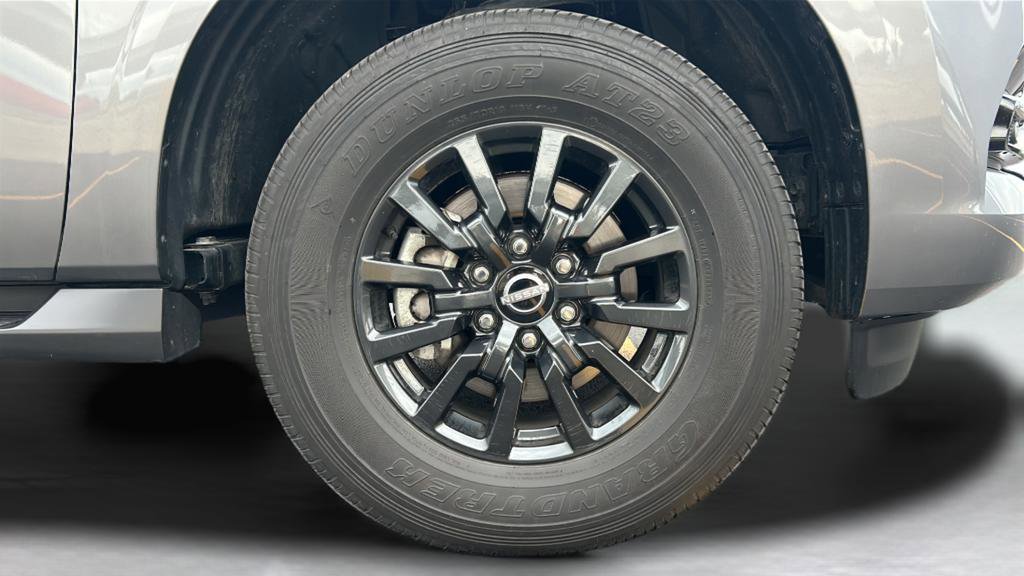 Used 2025 Nissan Armada SV RWD image 31