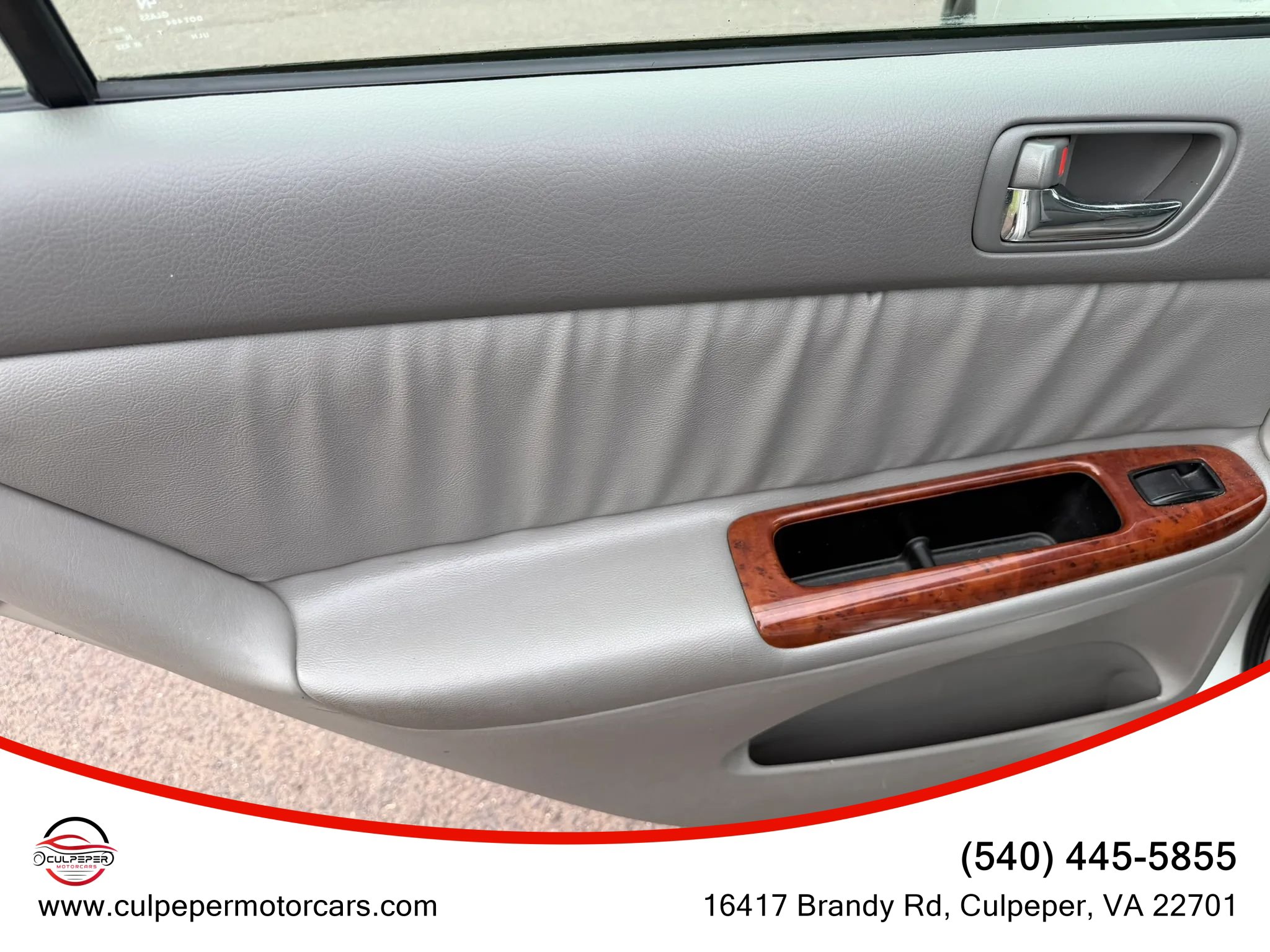 Used 2005 Toyota Camry XLE FWD image 11