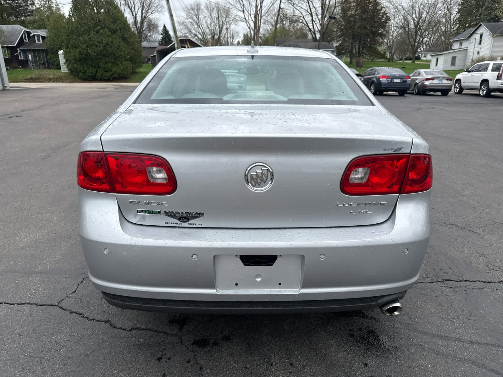 Used 2011 Buick Lucerne CXL w/ Driver Confidence Package FWD image 4