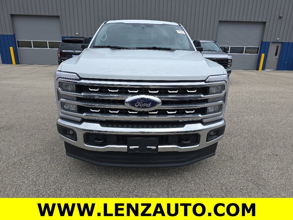 Used 2026 Ford F350 Lariat AWD/4WD image 2