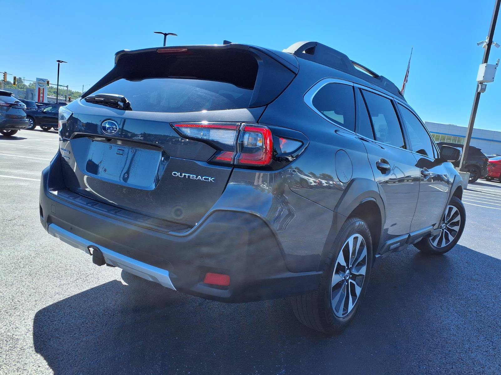 Used 2025 Subaru Outback Limited AWD/4WD image 34